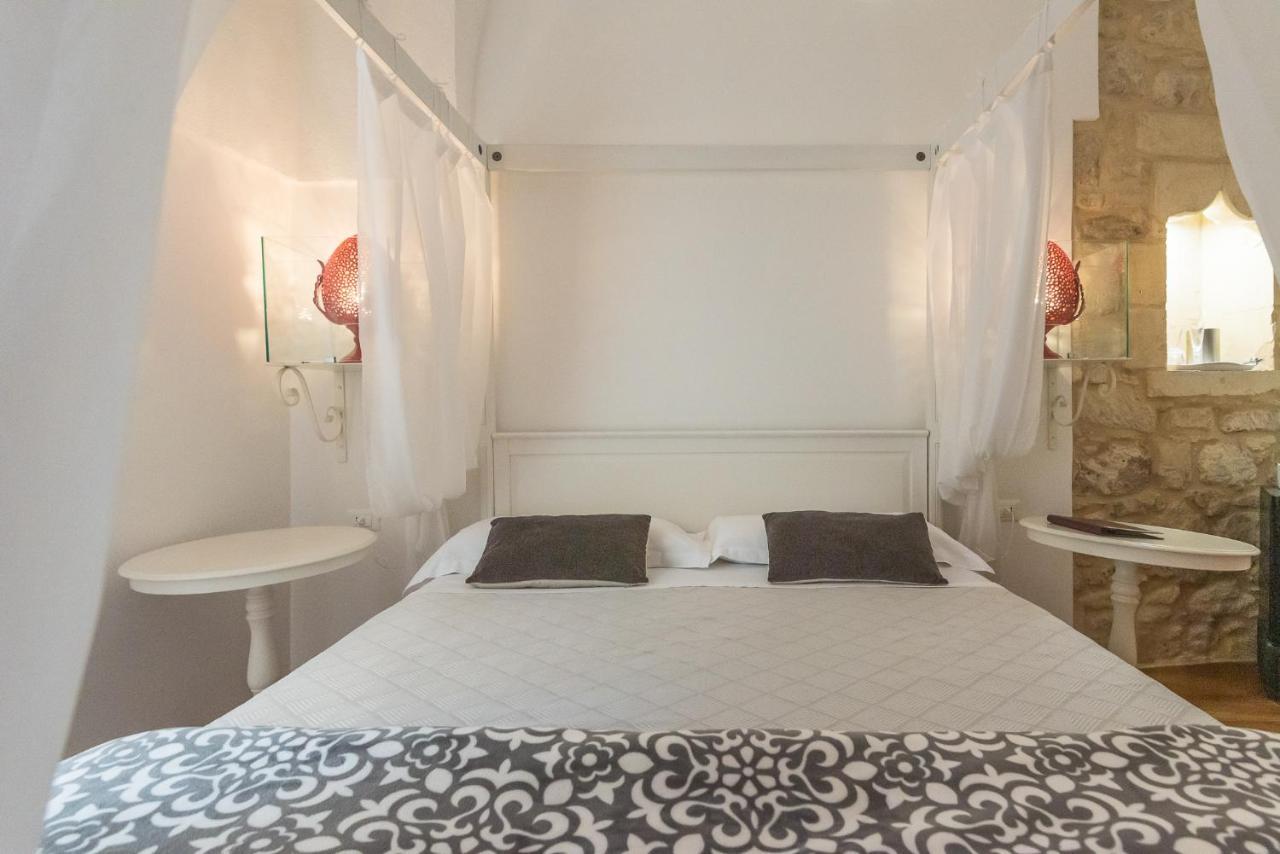 Le Nicchie Luxury Rooms Lecce Kültér fotó