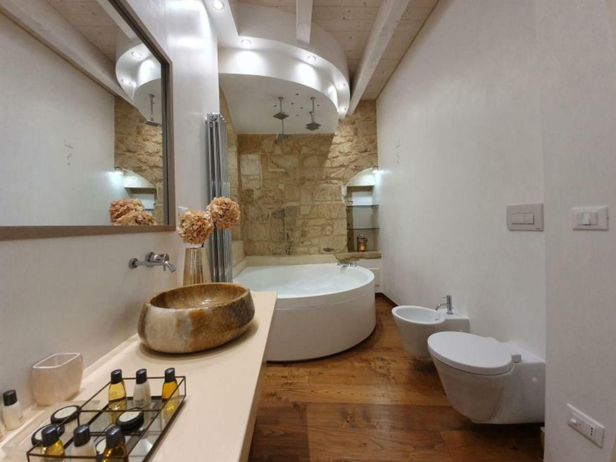 Le Nicchie Luxury Rooms Lecce Kültér fotó